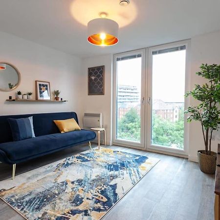 Superb 2 Bed Flat 5Min To Old Trafford Stadium Manchester Esterno foto