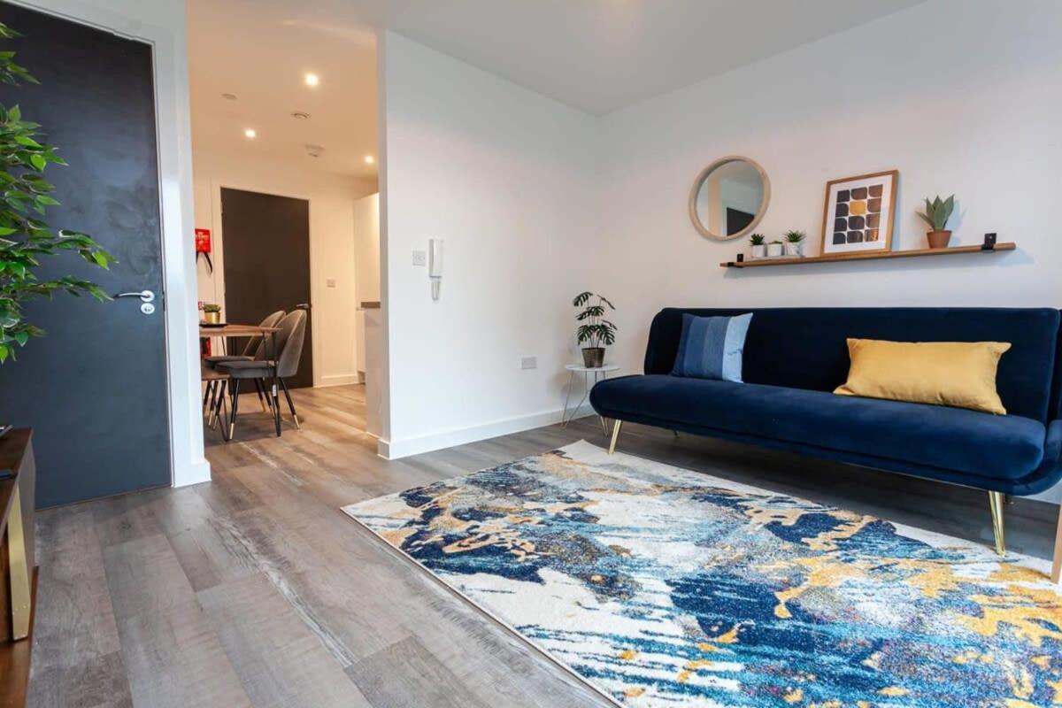 Superb 2 Bed Flat 5Min To Old Trafford Stadium Manchester Esterno foto